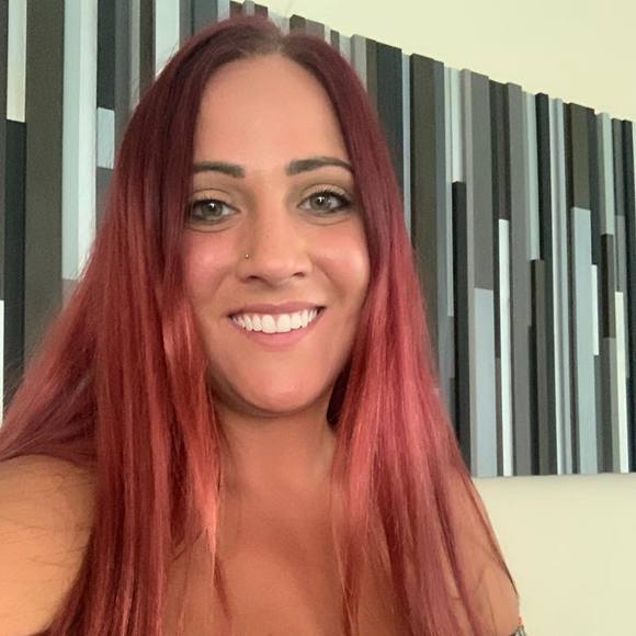 Meet your Posher, Jennifer - Picture 1 of 1